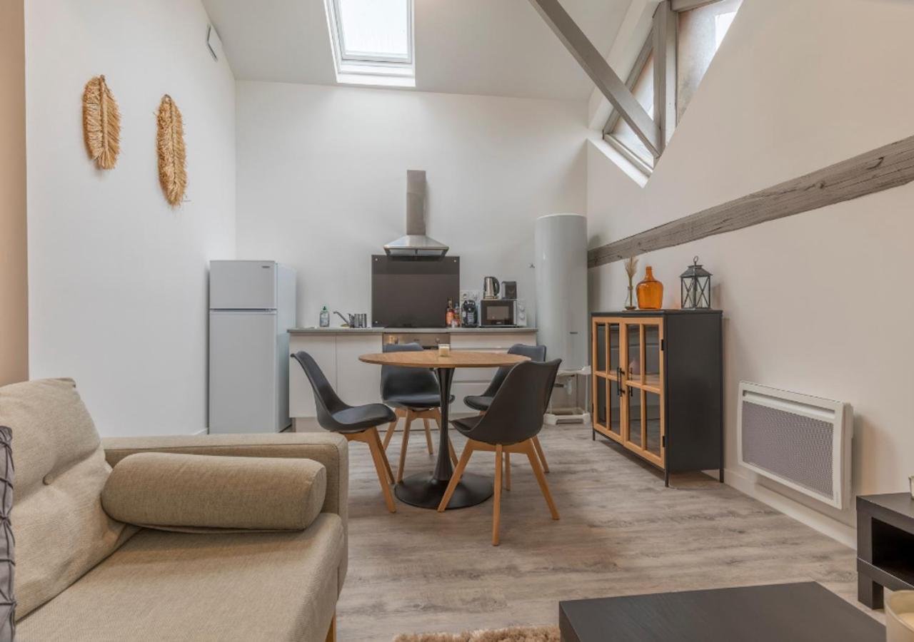 Atypique - 2 Chambres Avec Salles De Bains, Cuisine Equipee, Parking Gratuit Castelsarrasin Exterior photo